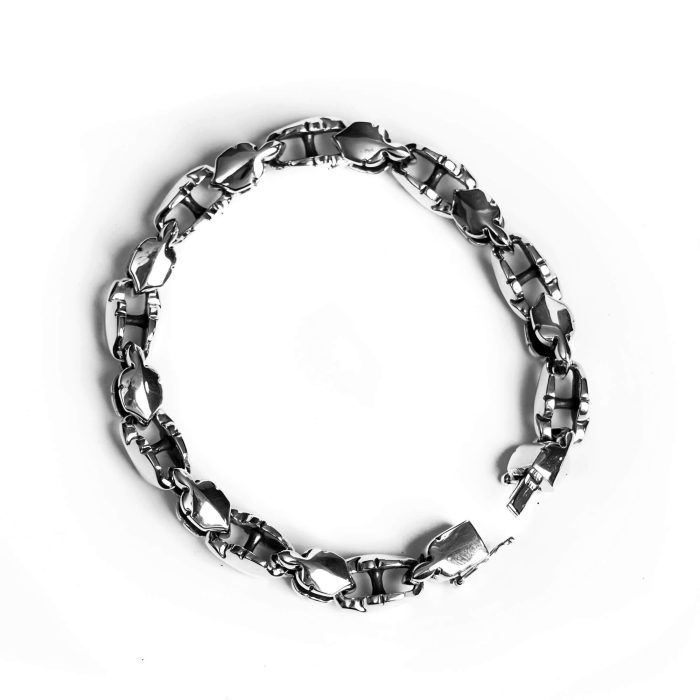 Tail Pattern Bracelet