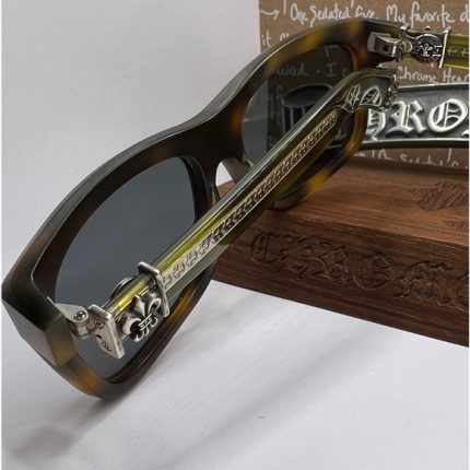 CH Sunglasses​ Mydixadryll